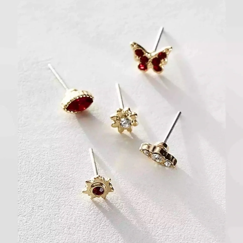 Free People Black Velvet Rosette Brooch with 5 Pairs of Stud Earrings Butterfly